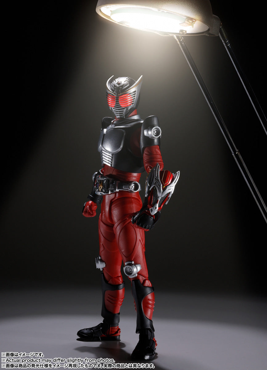 S.H.Figuarts(真骨彫製法) 仮面ライダー龍騎